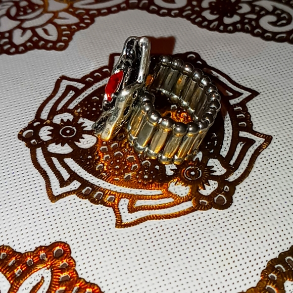 Ring - Picture 2 of 2